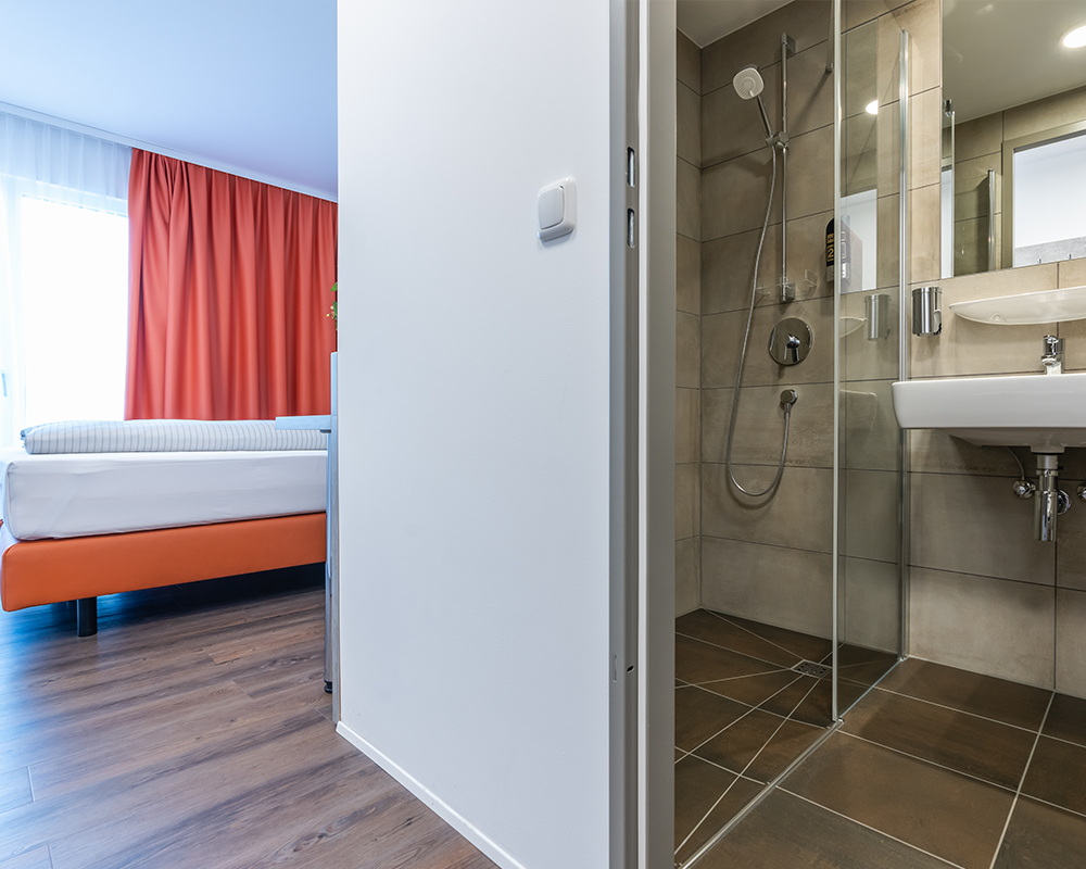 Bad in einem Hotelzimmer des Seehotel Forst in Bruchsal